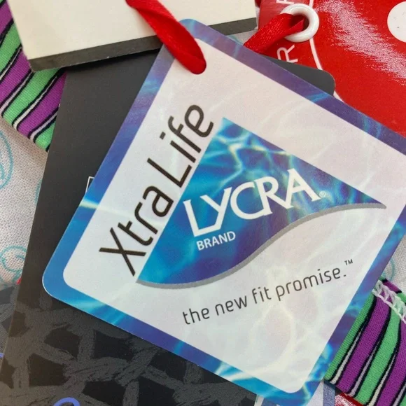 Red Carter bikini - Picture 4 of 4